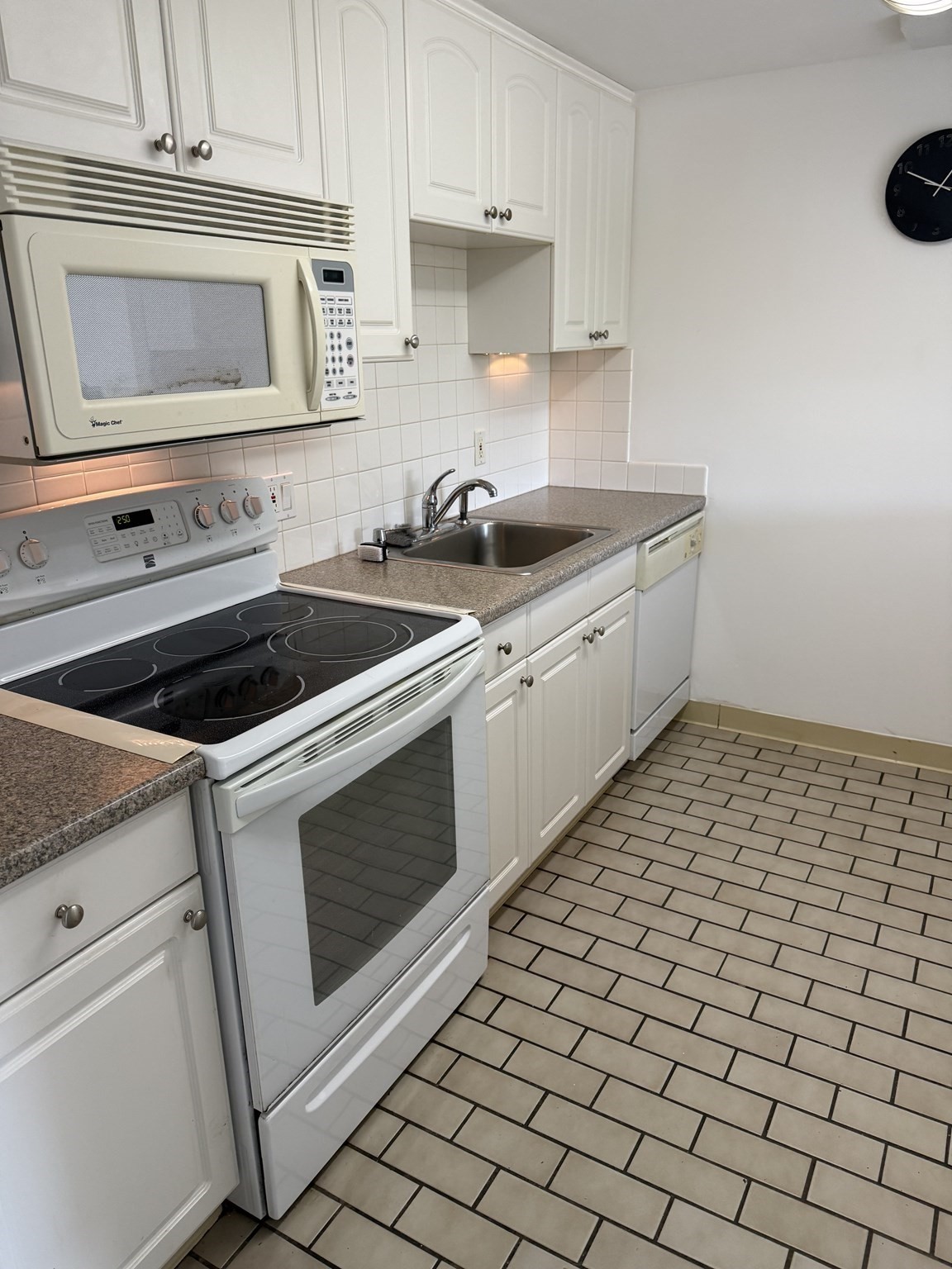 96 Old Colony Ave # 355 Property Photo 3