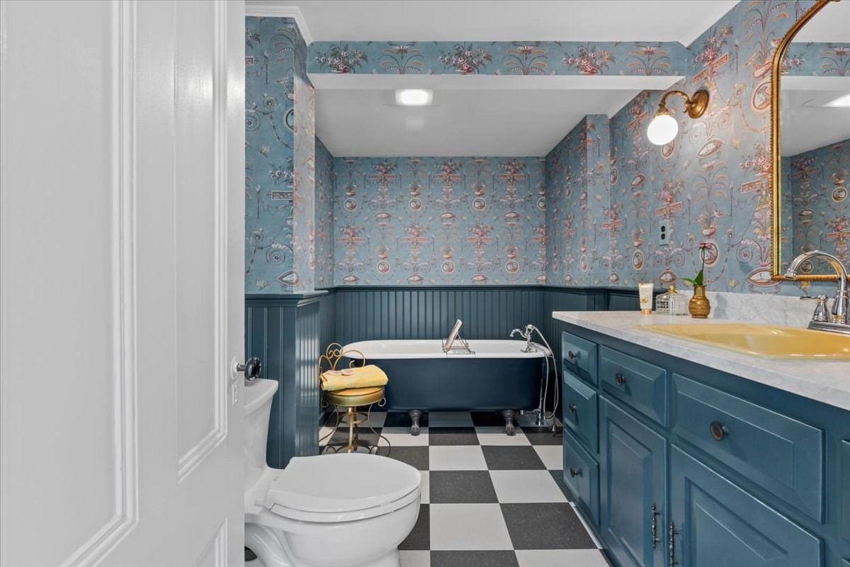 64 South Street Property Photo 23