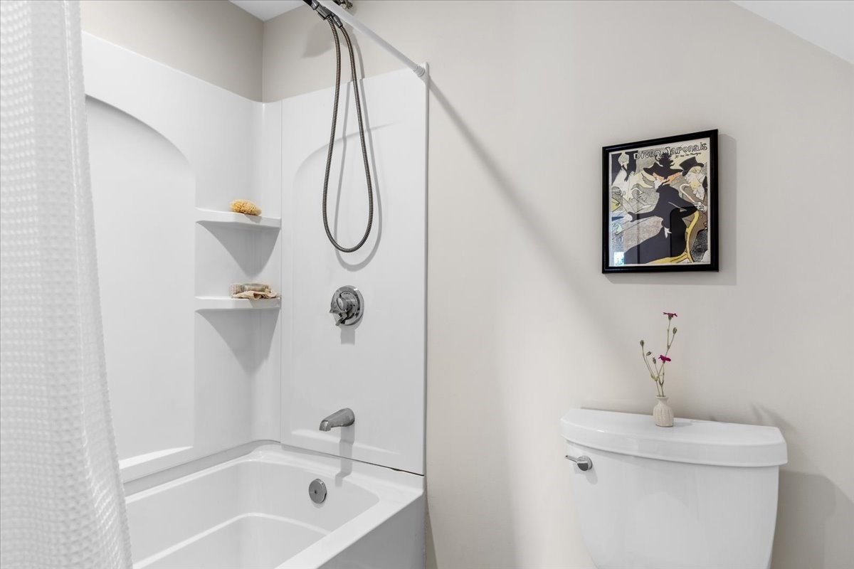 64 South Street Property Photo 36