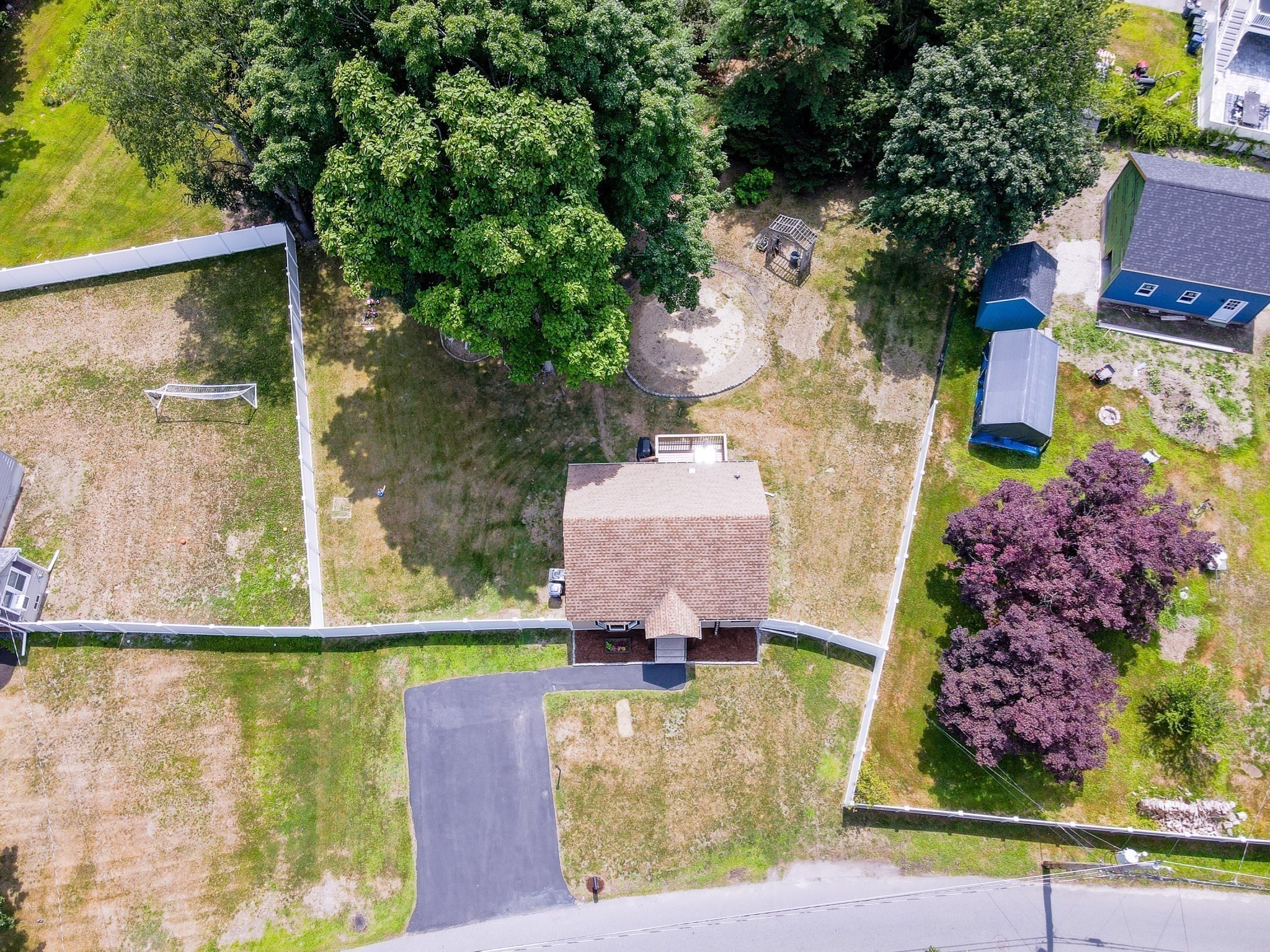 103 Fox Ave Property Photo 3