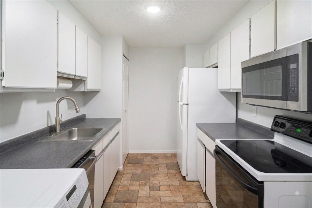 404 Broadway # 303 Property Photo 3