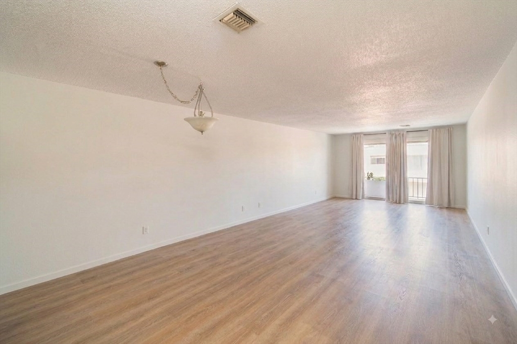 404 Broadway # 303 Property Photo 5