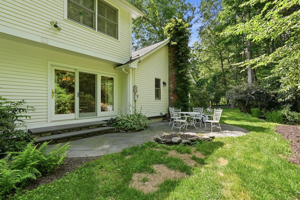 36 Woodlot Rd Property Photo 37