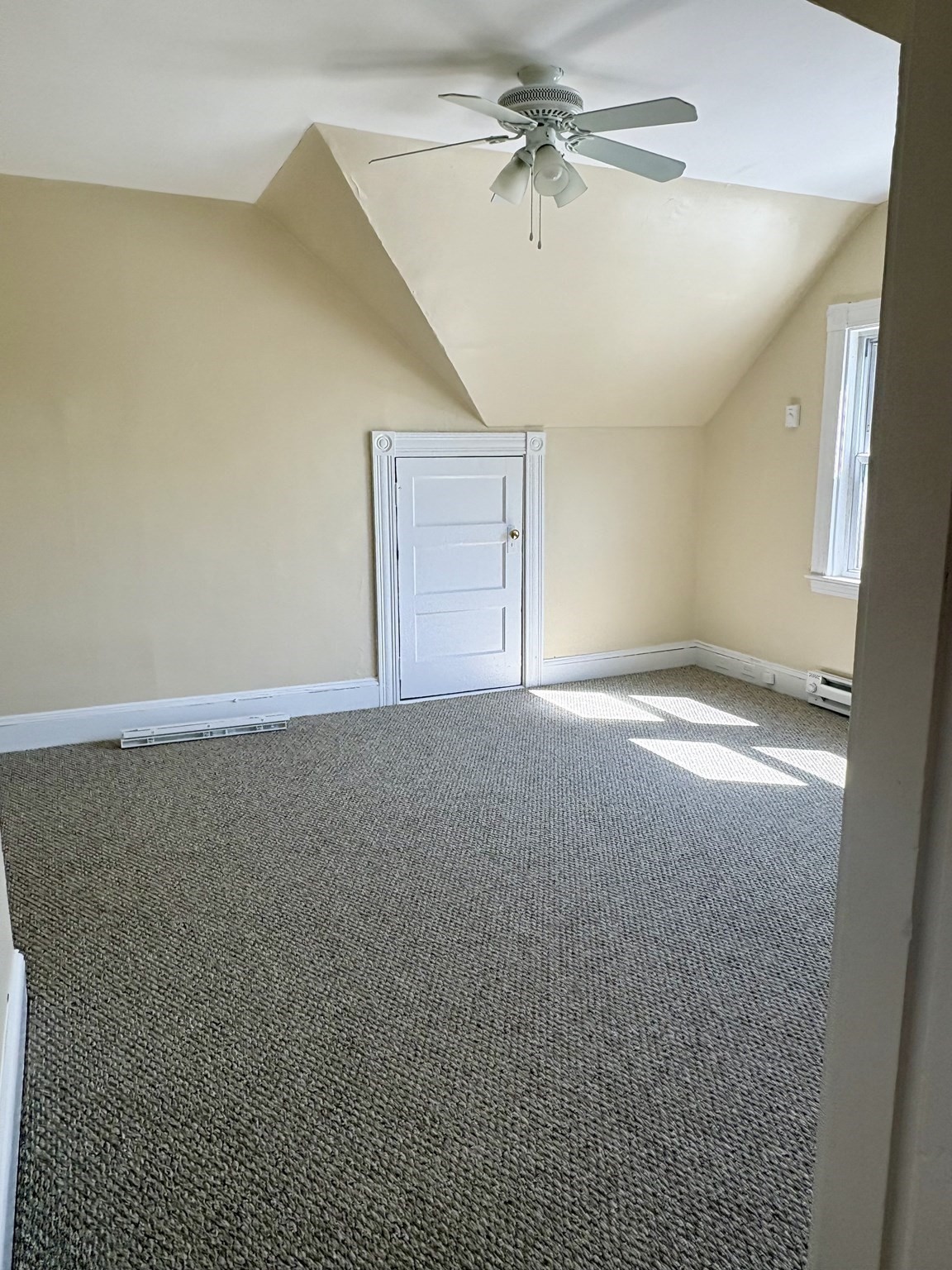 137 Whitwell St # 3 Property Photo 15