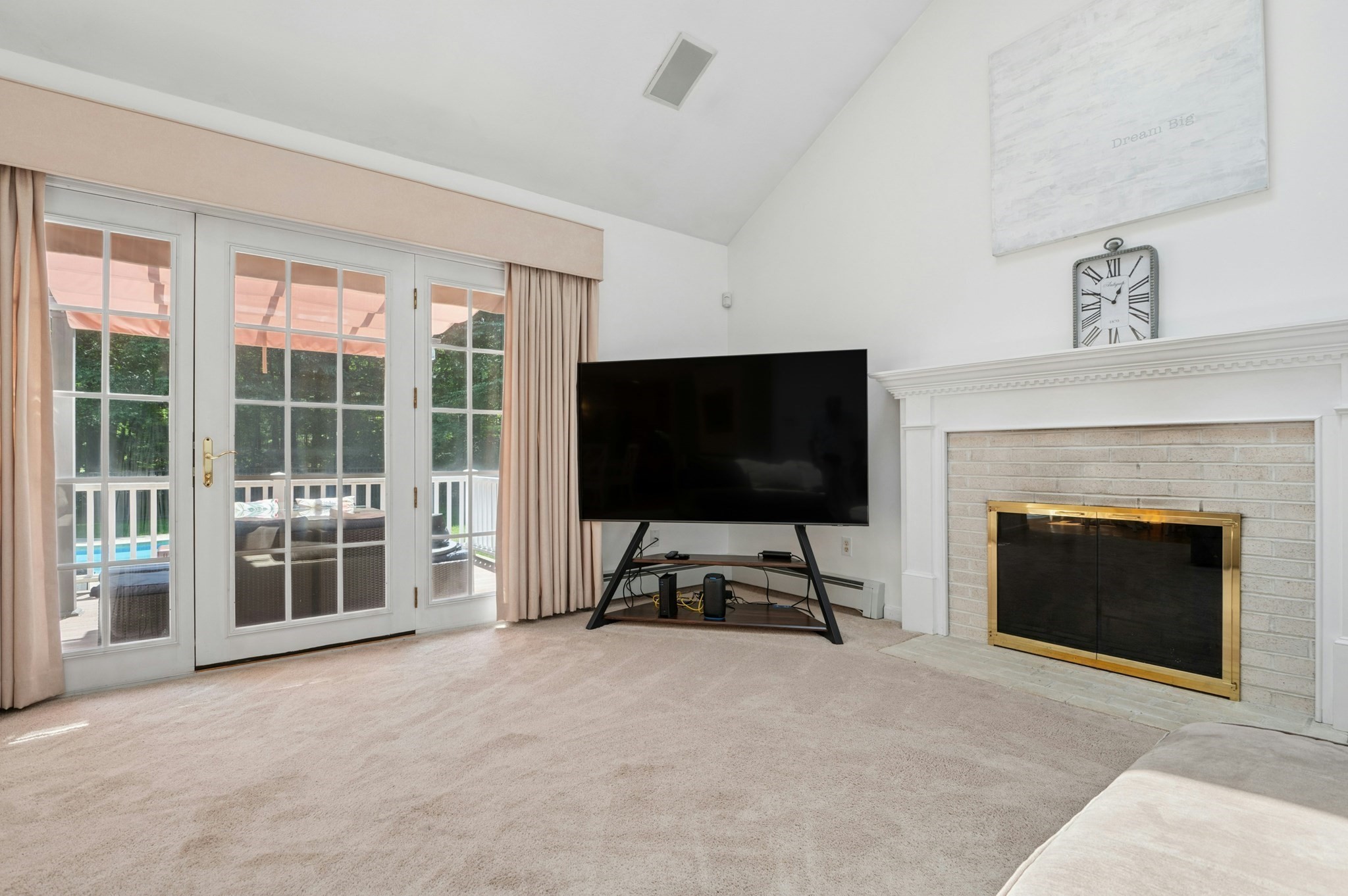 10 Burnett Road Property Photo 16