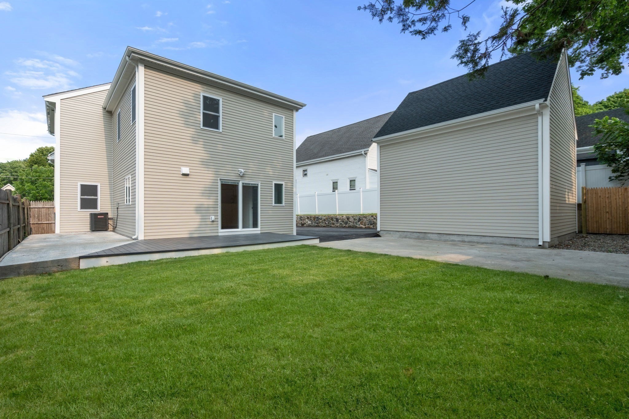 24 N Byron Ave Property Photo 2