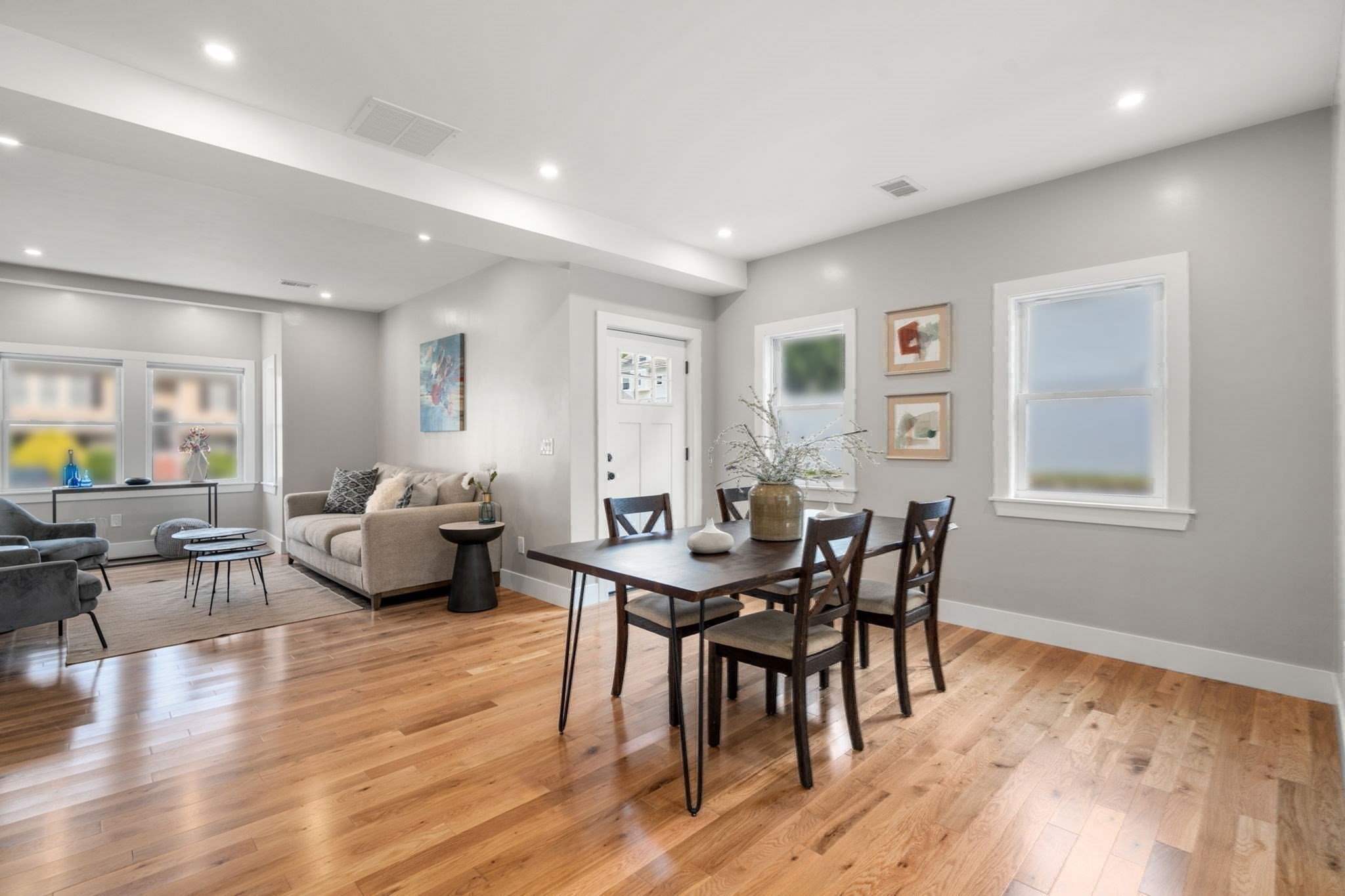24 N Byron Ave Property Photo 8