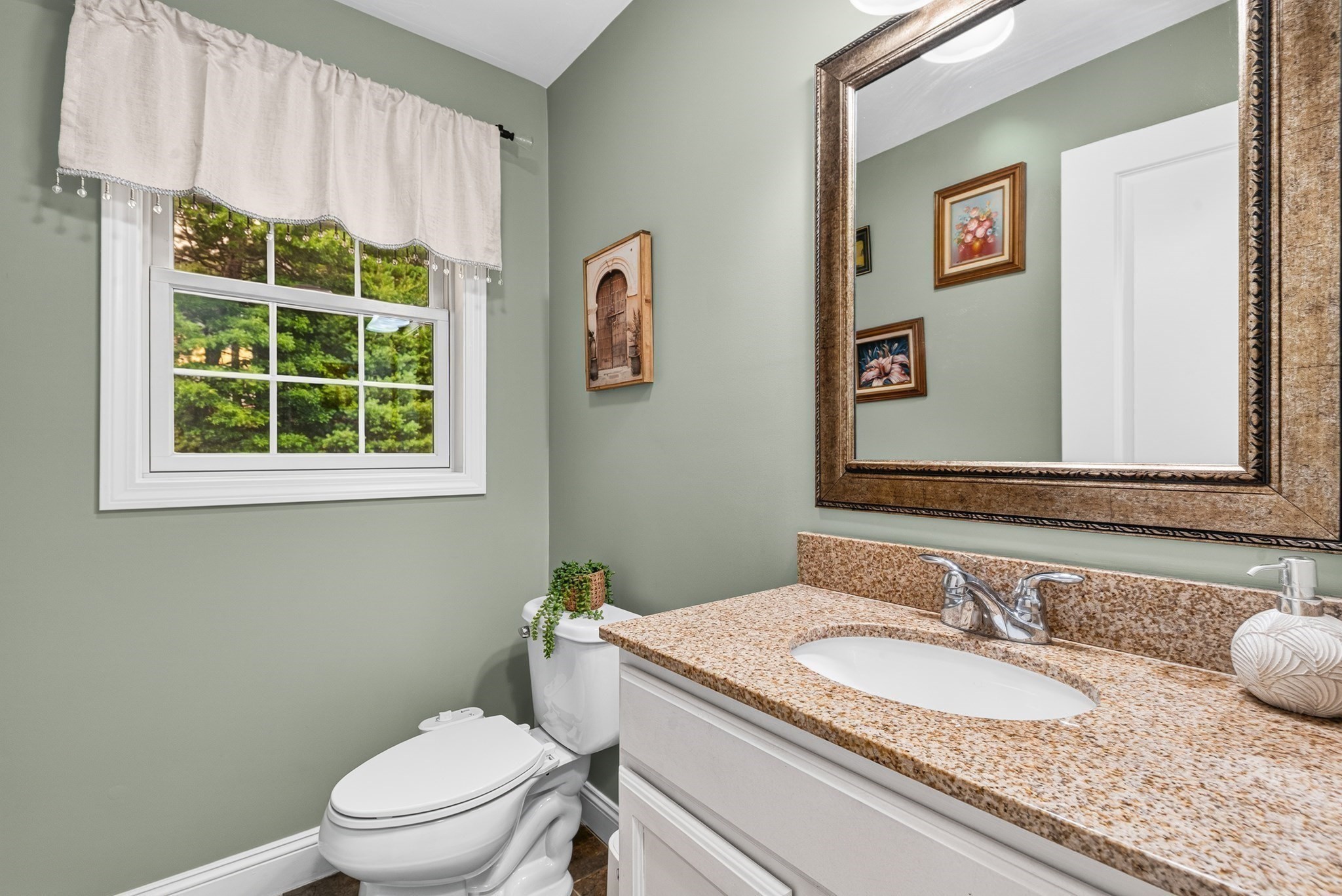 14 Longbrook Dr Property Photo 13