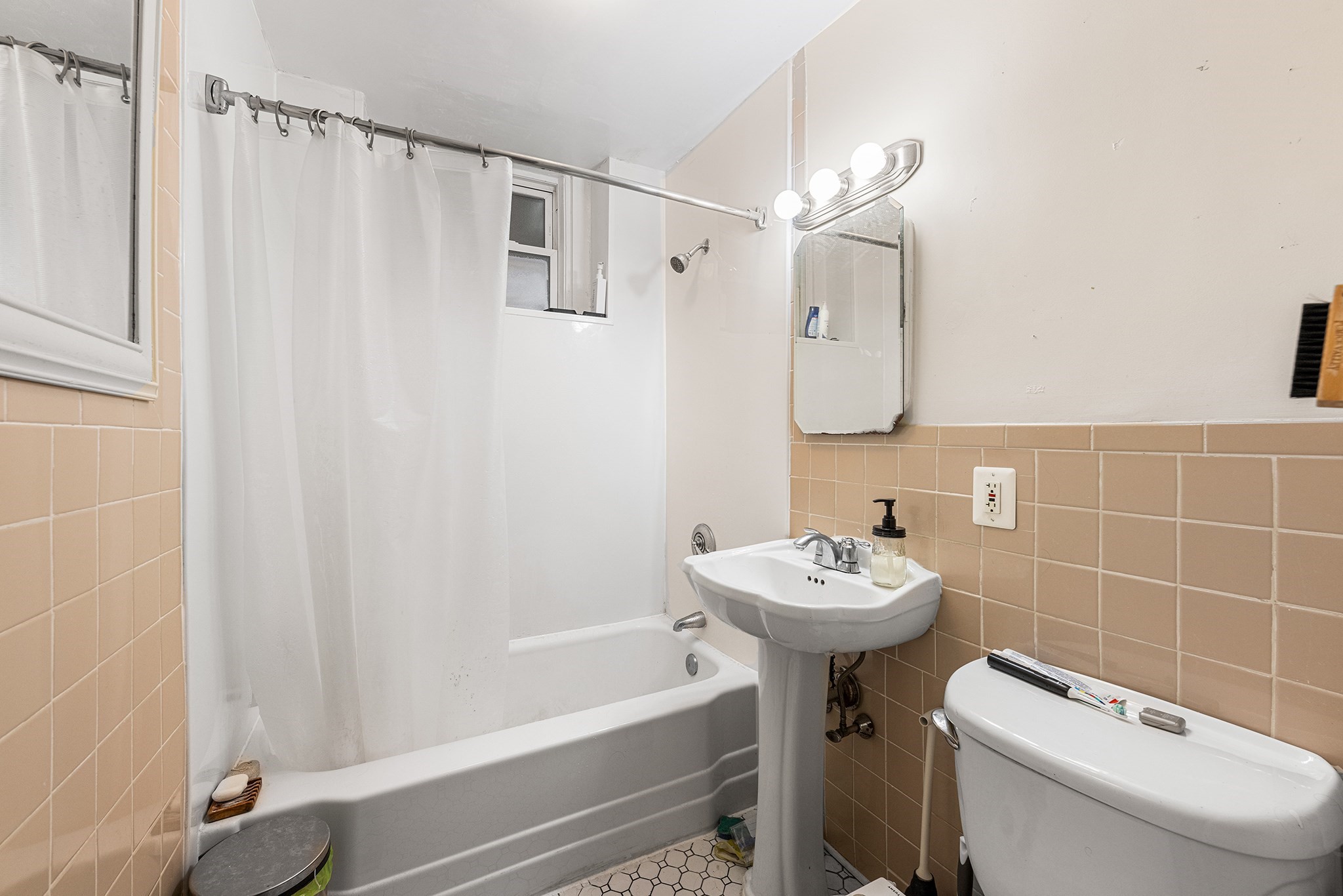 1834 Beacon St # B1 Property Photo 8