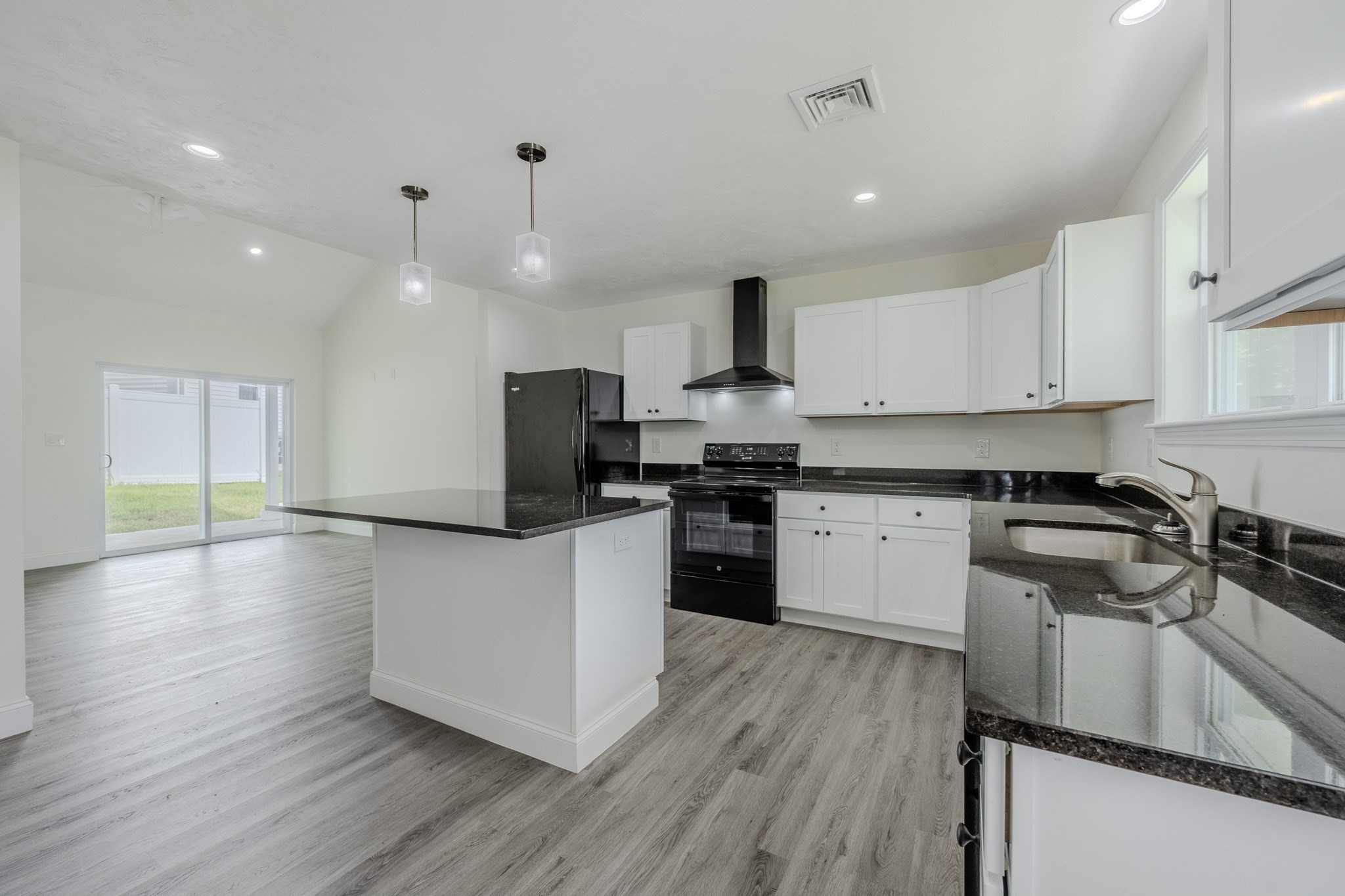 109 Navy Yard Rd Property Photo 6