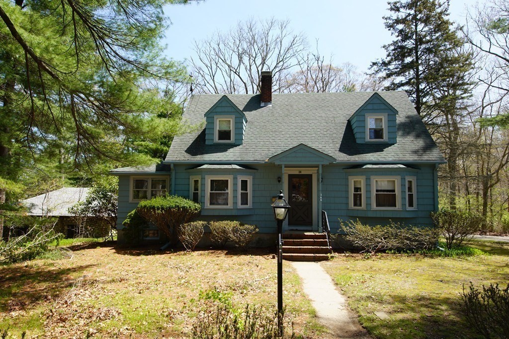 375 State Rd Property Photo 2