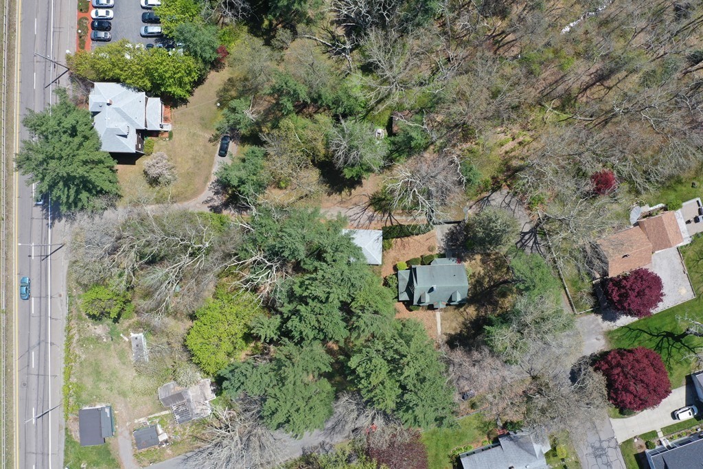 375 State Rd Property Photo 5