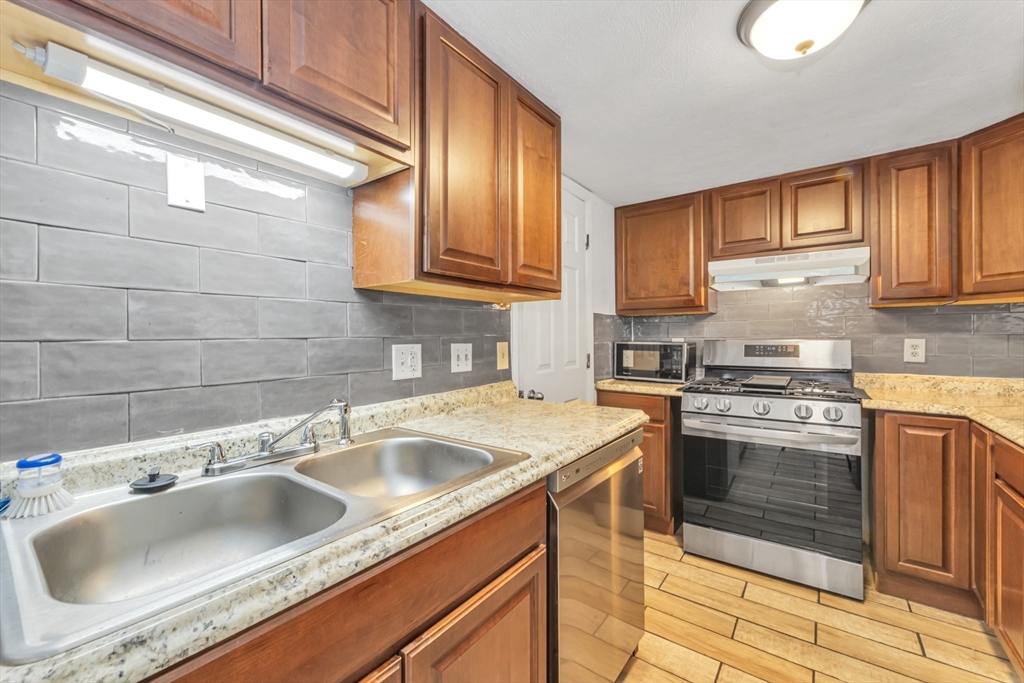 15 Marion Street # D Property Photo 2
