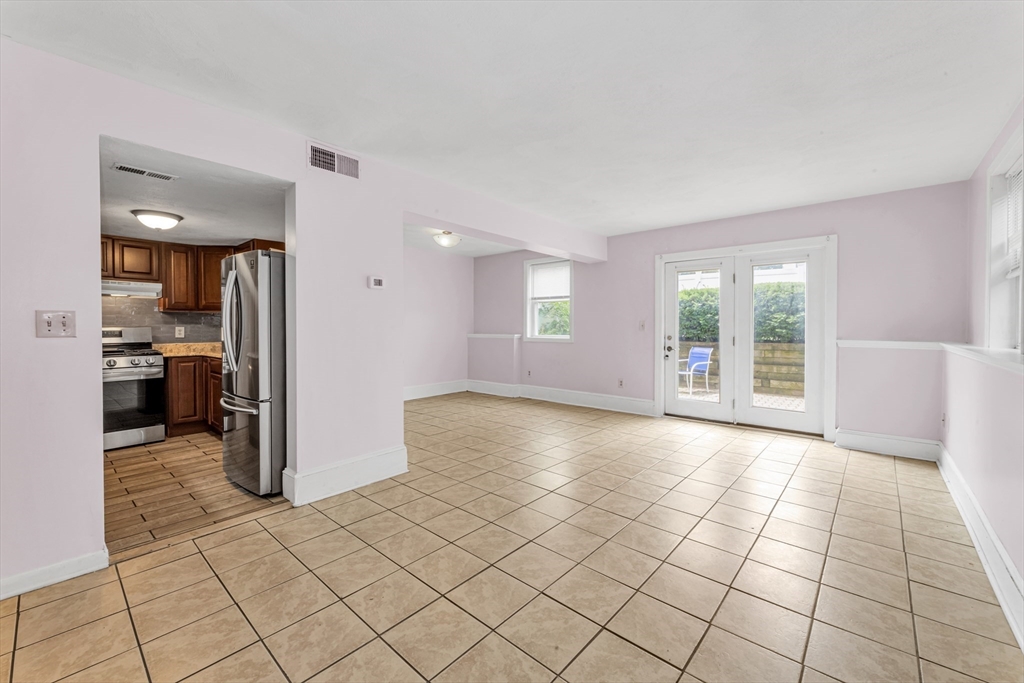 15 Marion Street # D Property Photo 3