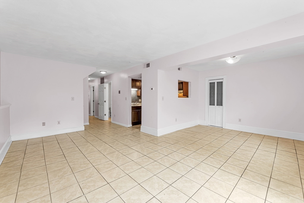 15 Marion Street # D Property Photo 6