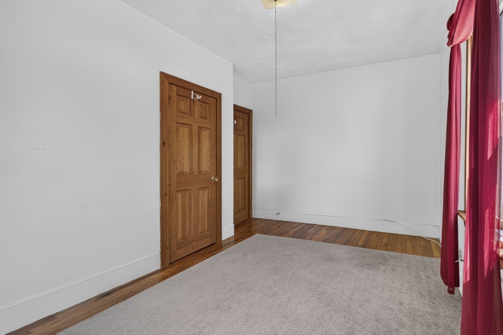 28 Forest St Property Photo 32
