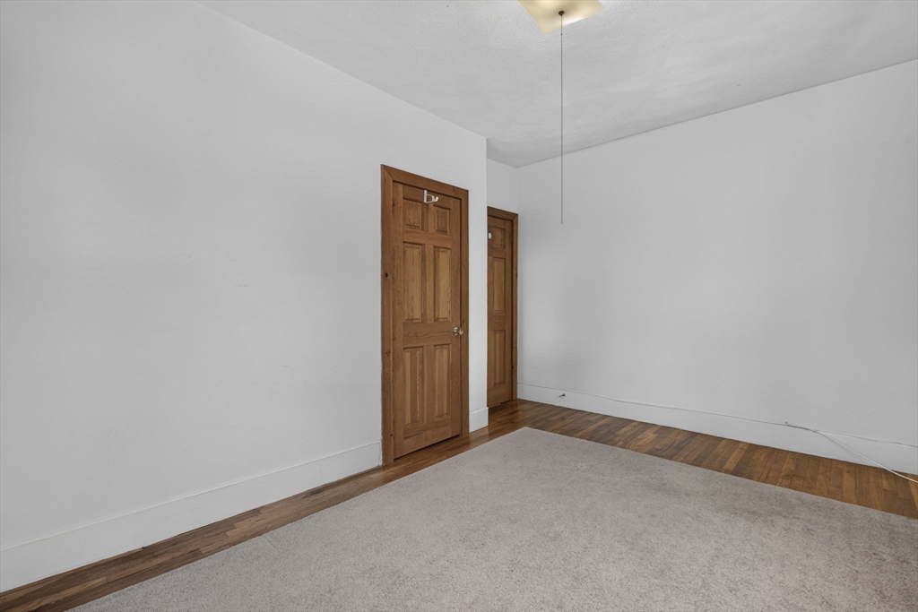 28 Forest St Property Photo 33