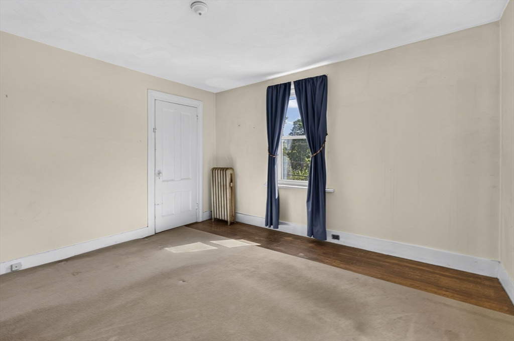 28 Forest St Property Photo 35