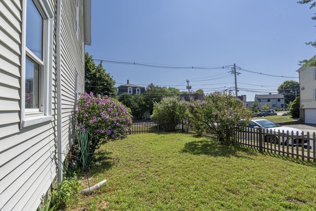 28 Forest St Property Photo 40