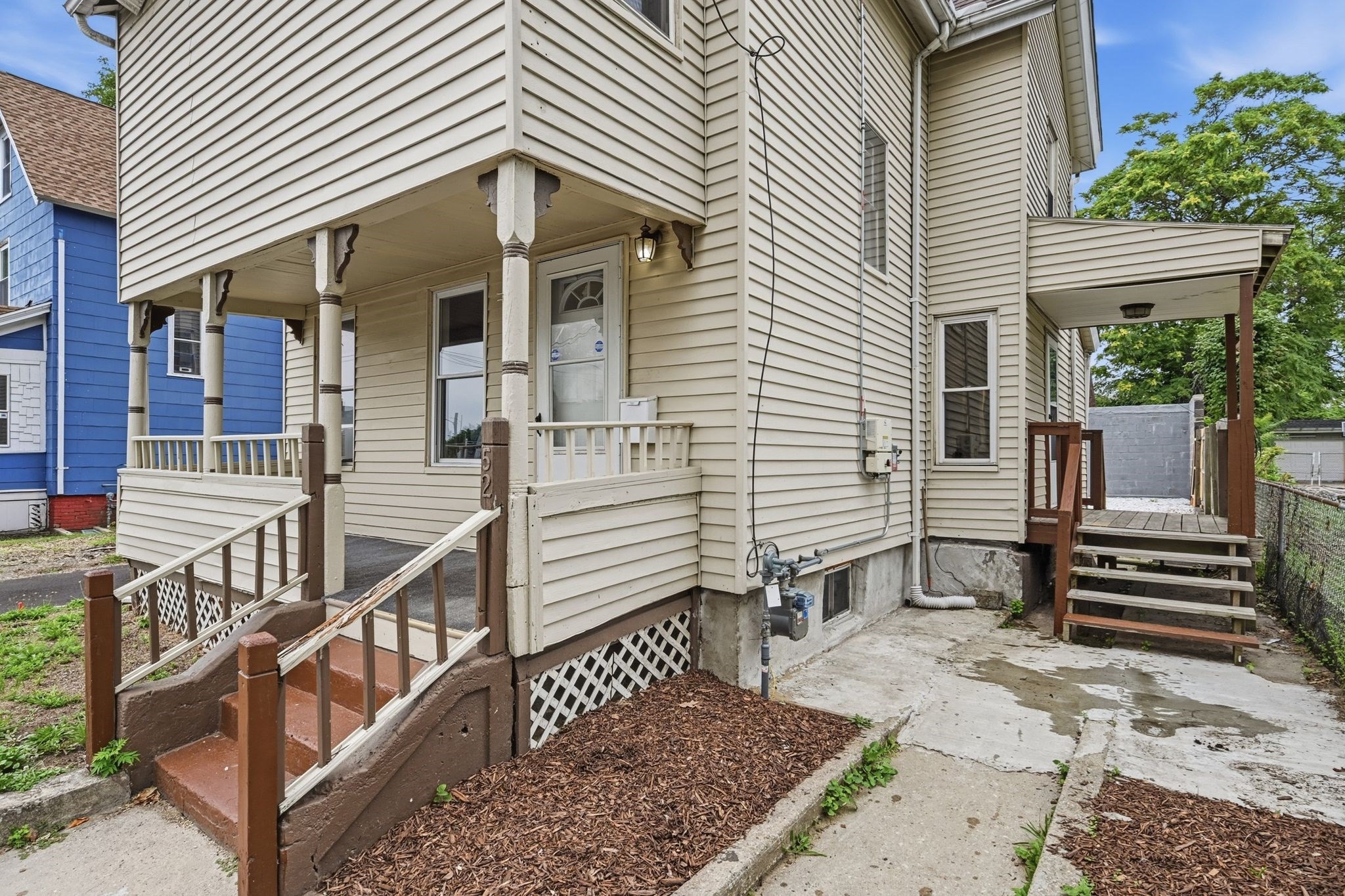52 Lebanon St Property Photo 3