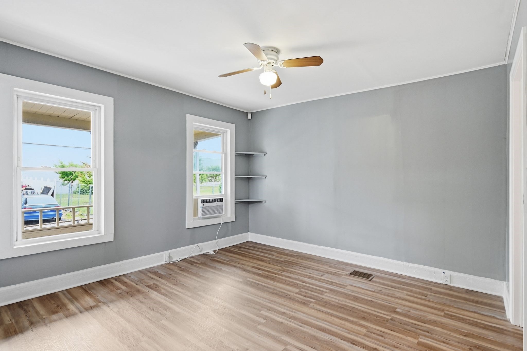 52 Lebanon St Property Photo 5