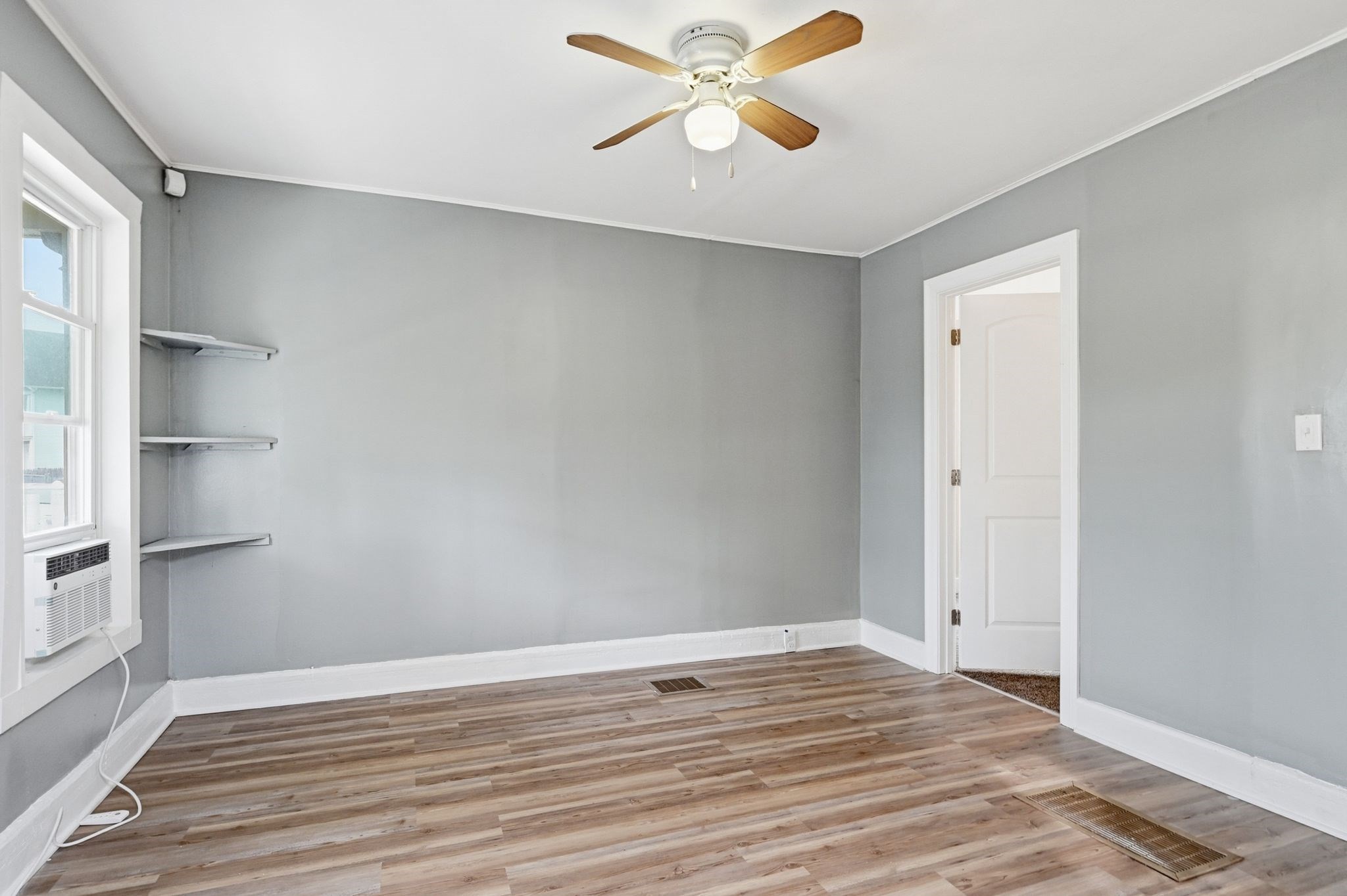 52 Lebanon St Property Photo 6
