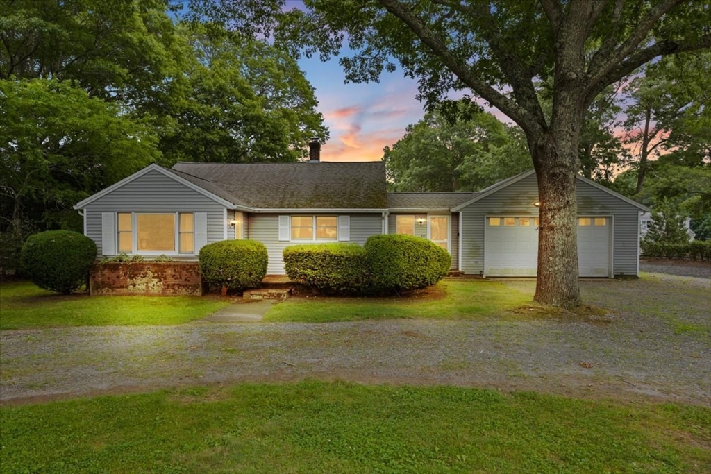 435 Sandwich Rd Property Photo 2