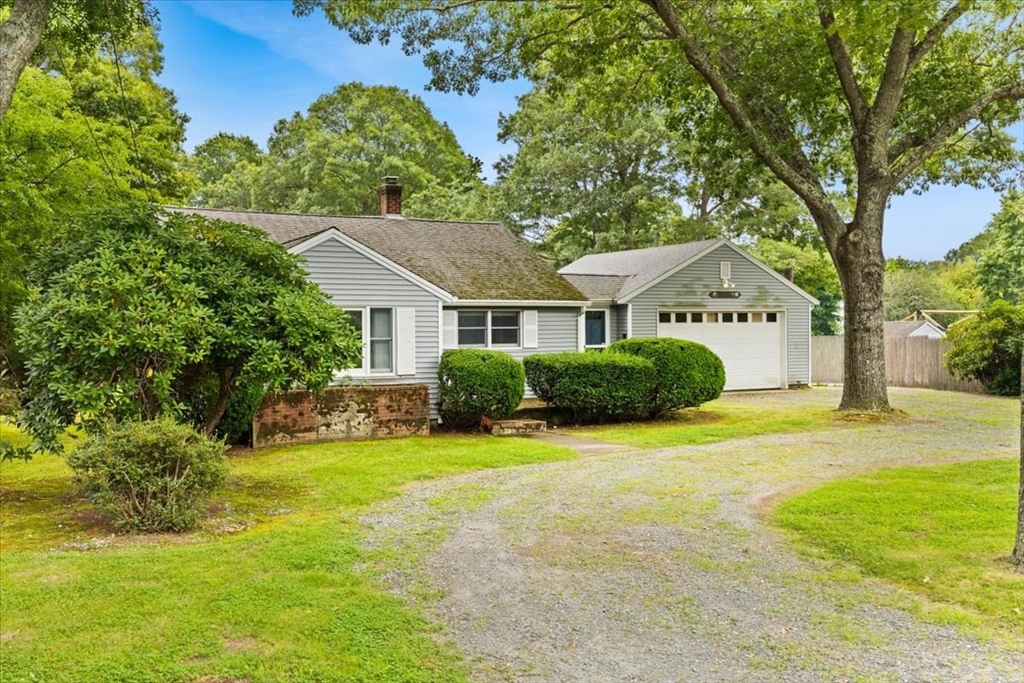 435 Sandwich Rd Property Photo 4