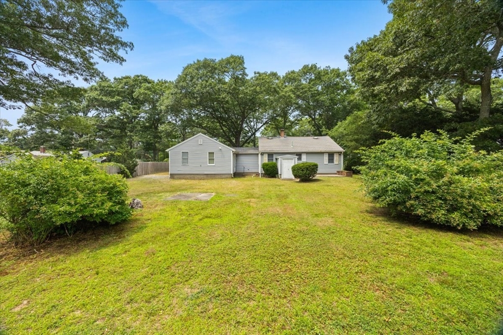 435 Sandwich Rd Property Photo 6
