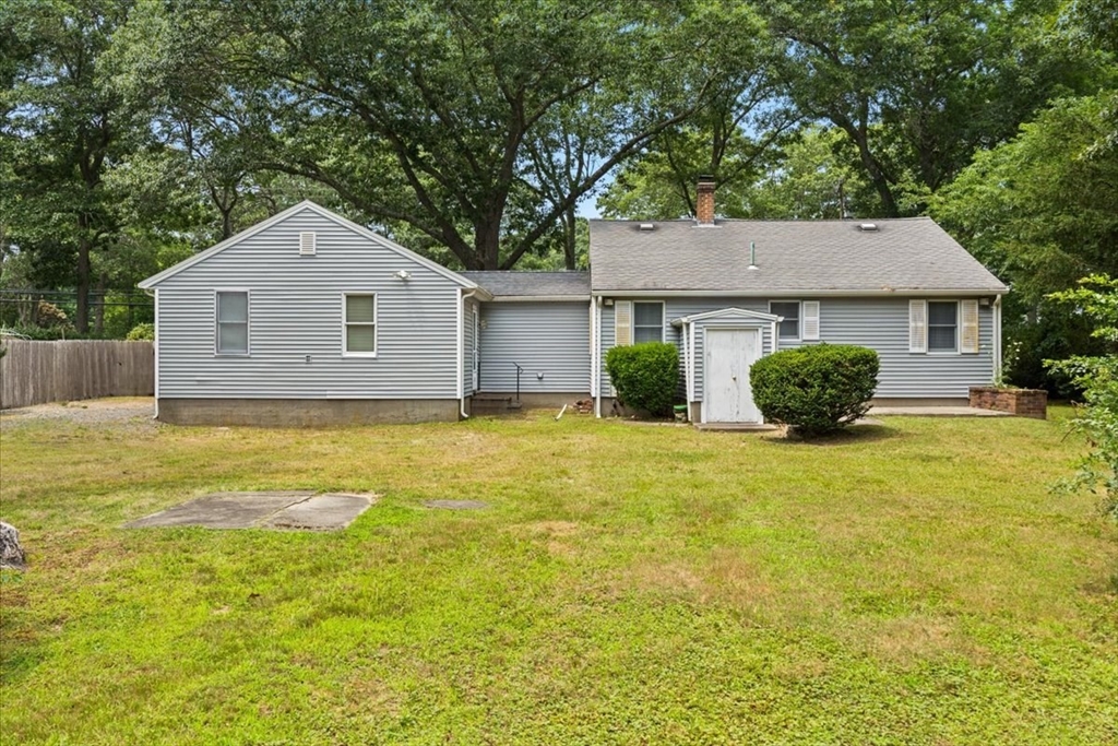 435 Sandwich Rd Property Photo 7
