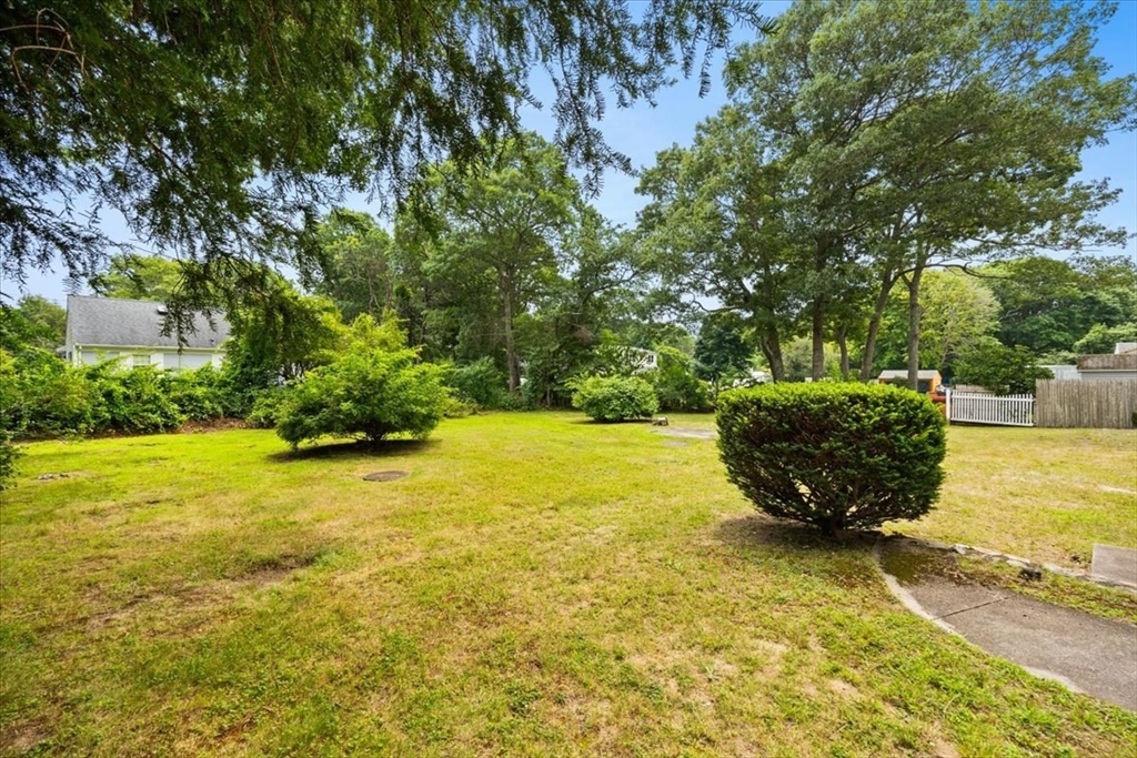 435 Sandwich Rd Property Photo 9