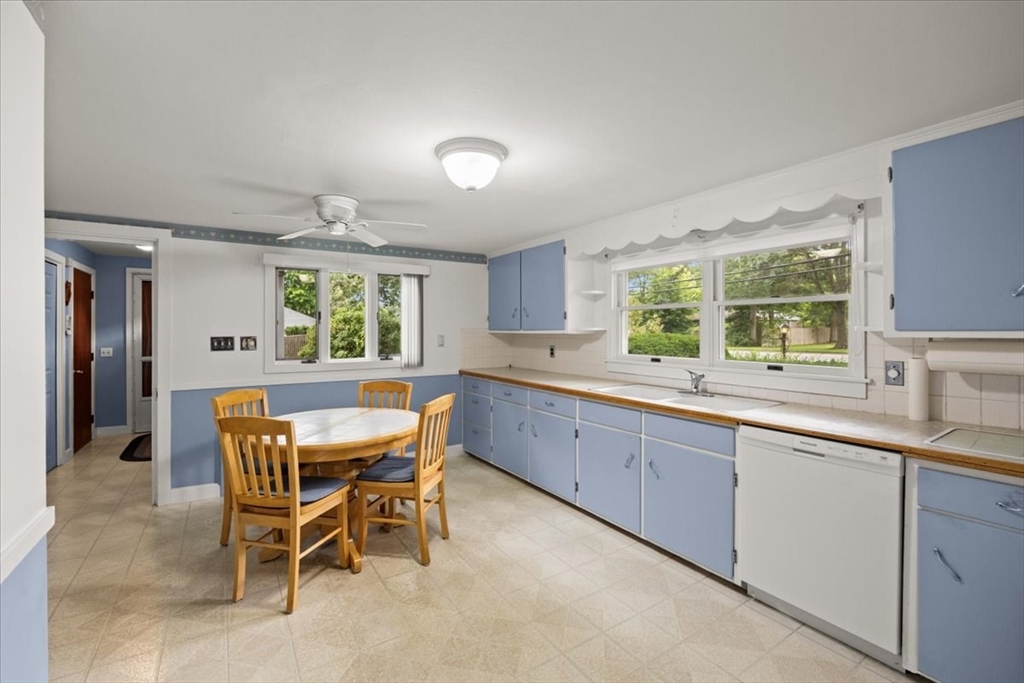 435 Sandwich Rd Property Photo 14