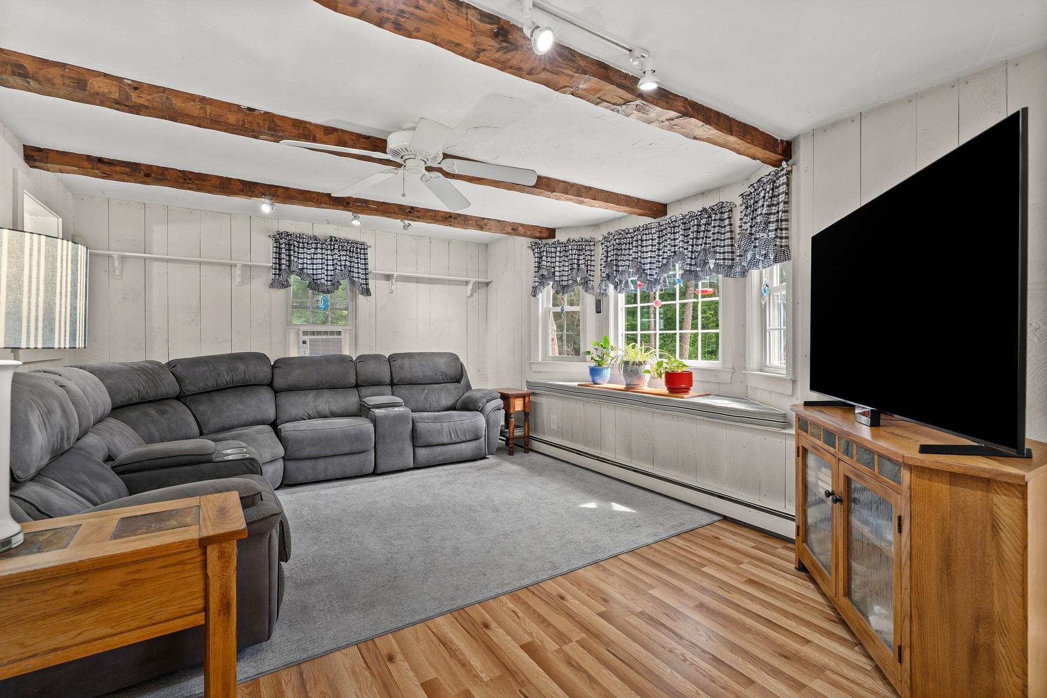 526 Walnut St Property Photo 10