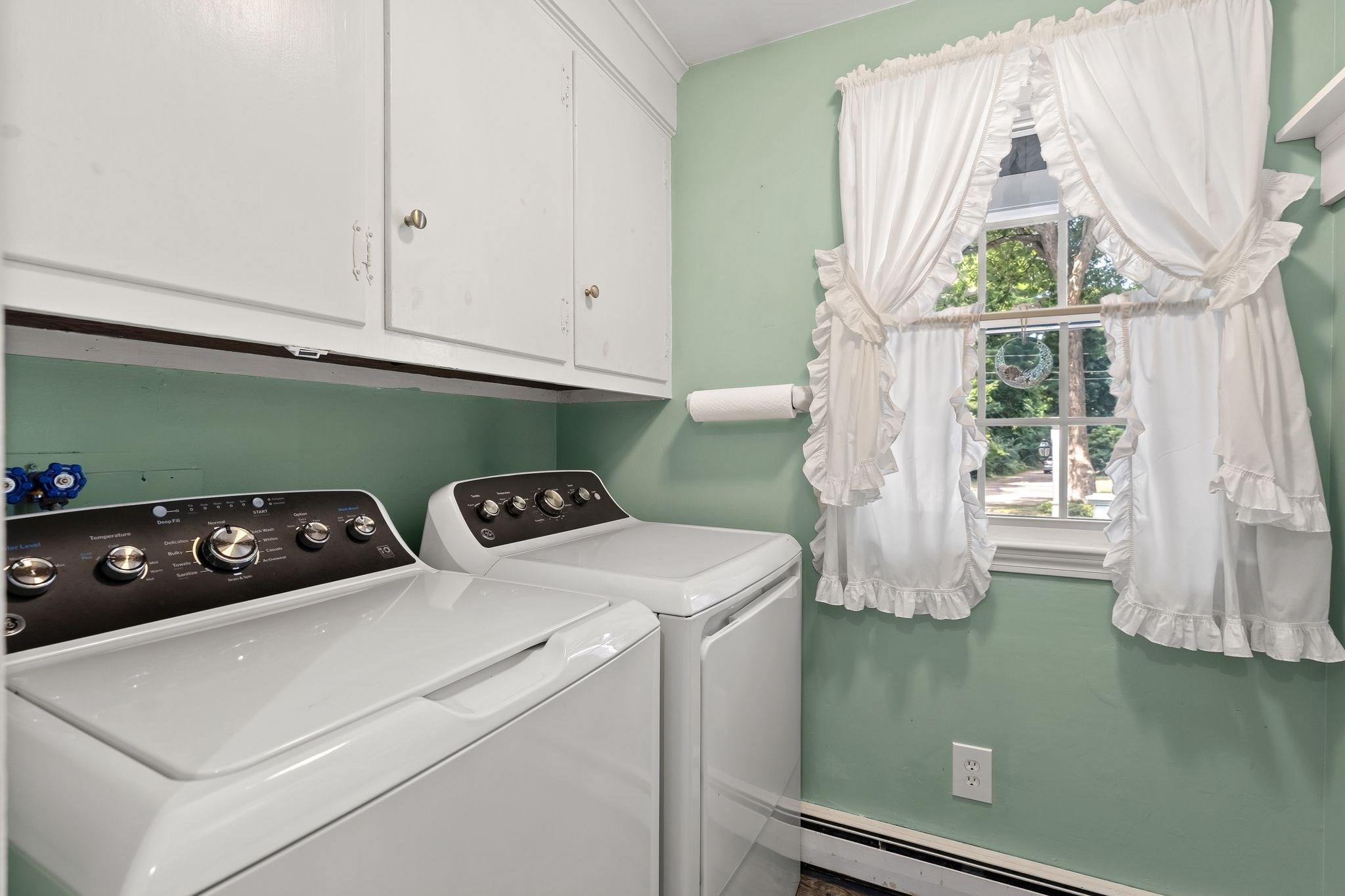 526 Walnut St Property Photo 14