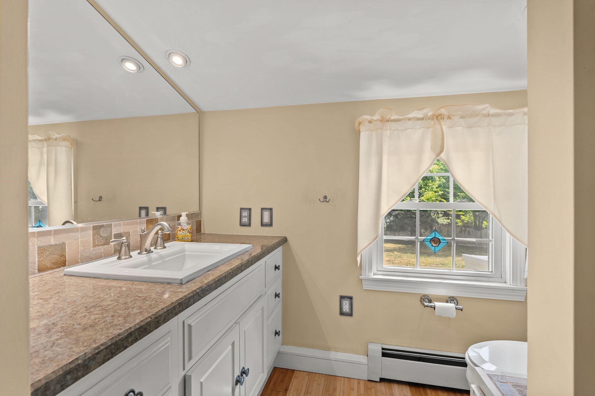 526 Walnut St Property Photo 18