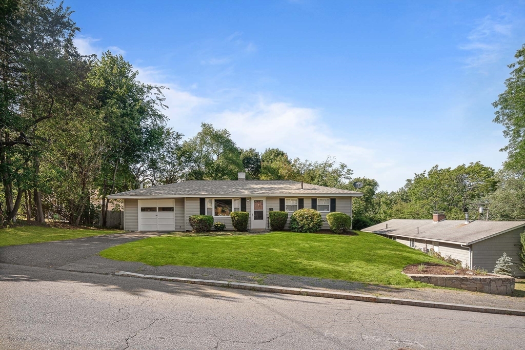 9 Upper Joclyn Avenue Property Photo 1