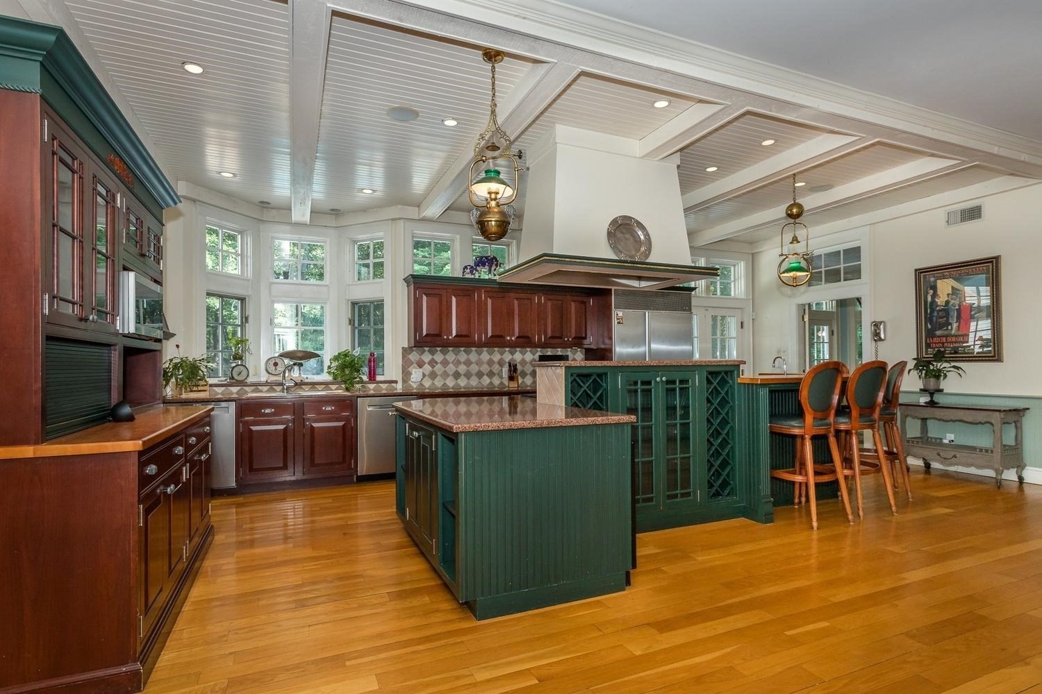 480 York Street Property Photo 12