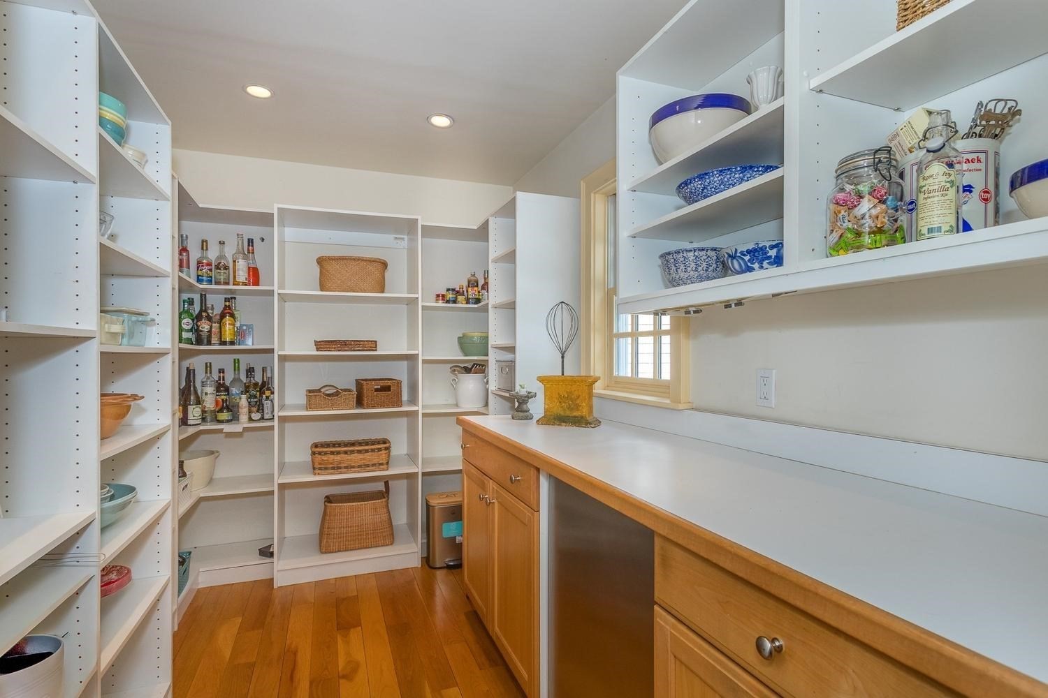 480 York Street Property Photo 14