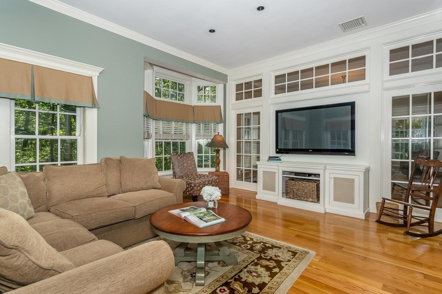 480 York Street Property Photo 19