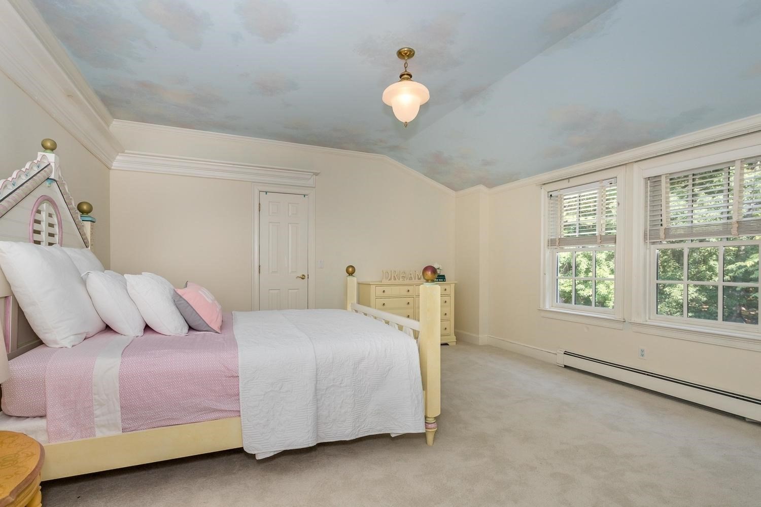 480 York Street Property Photo 25