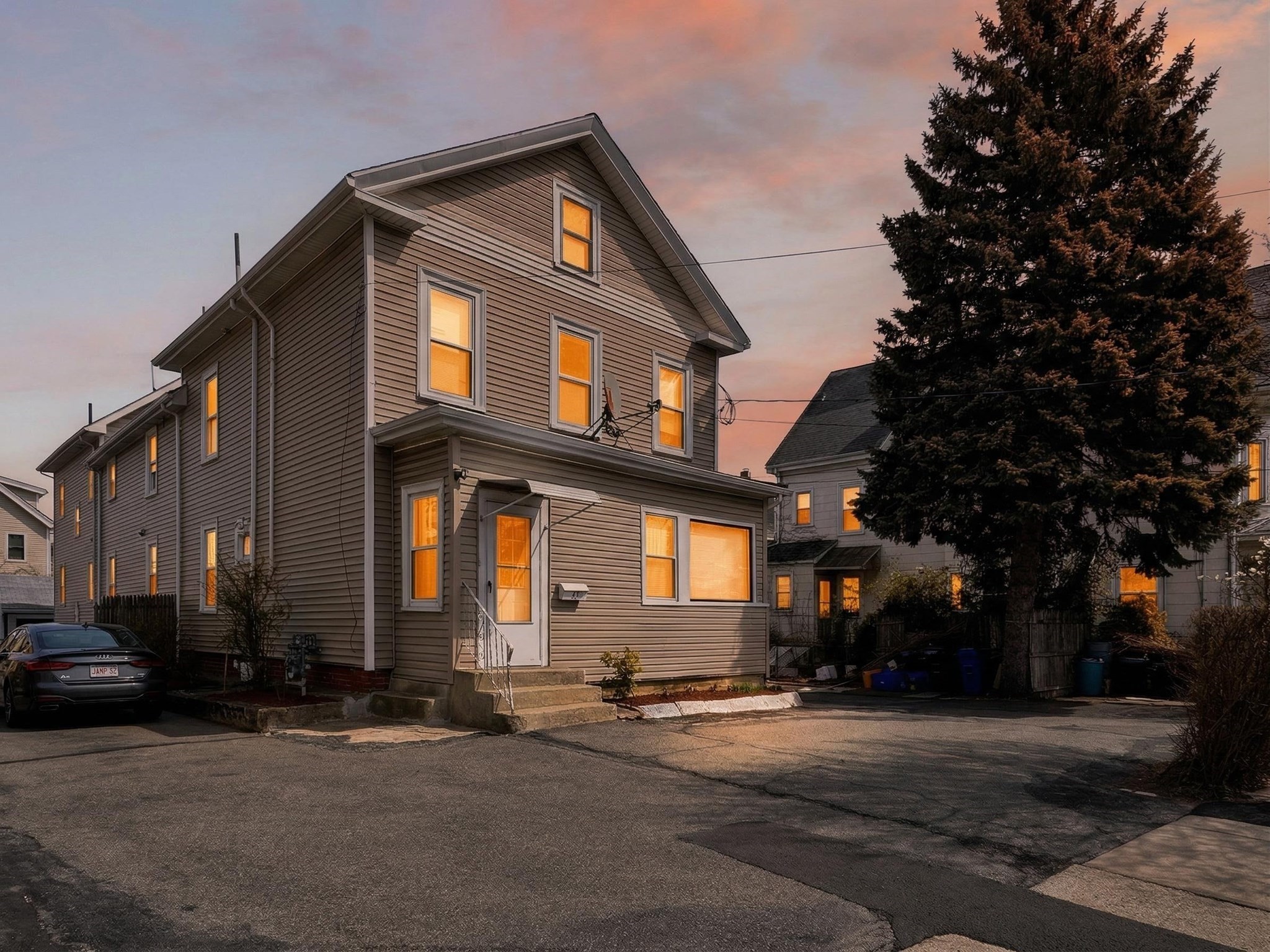 383 Highland Ave Property Photo 1