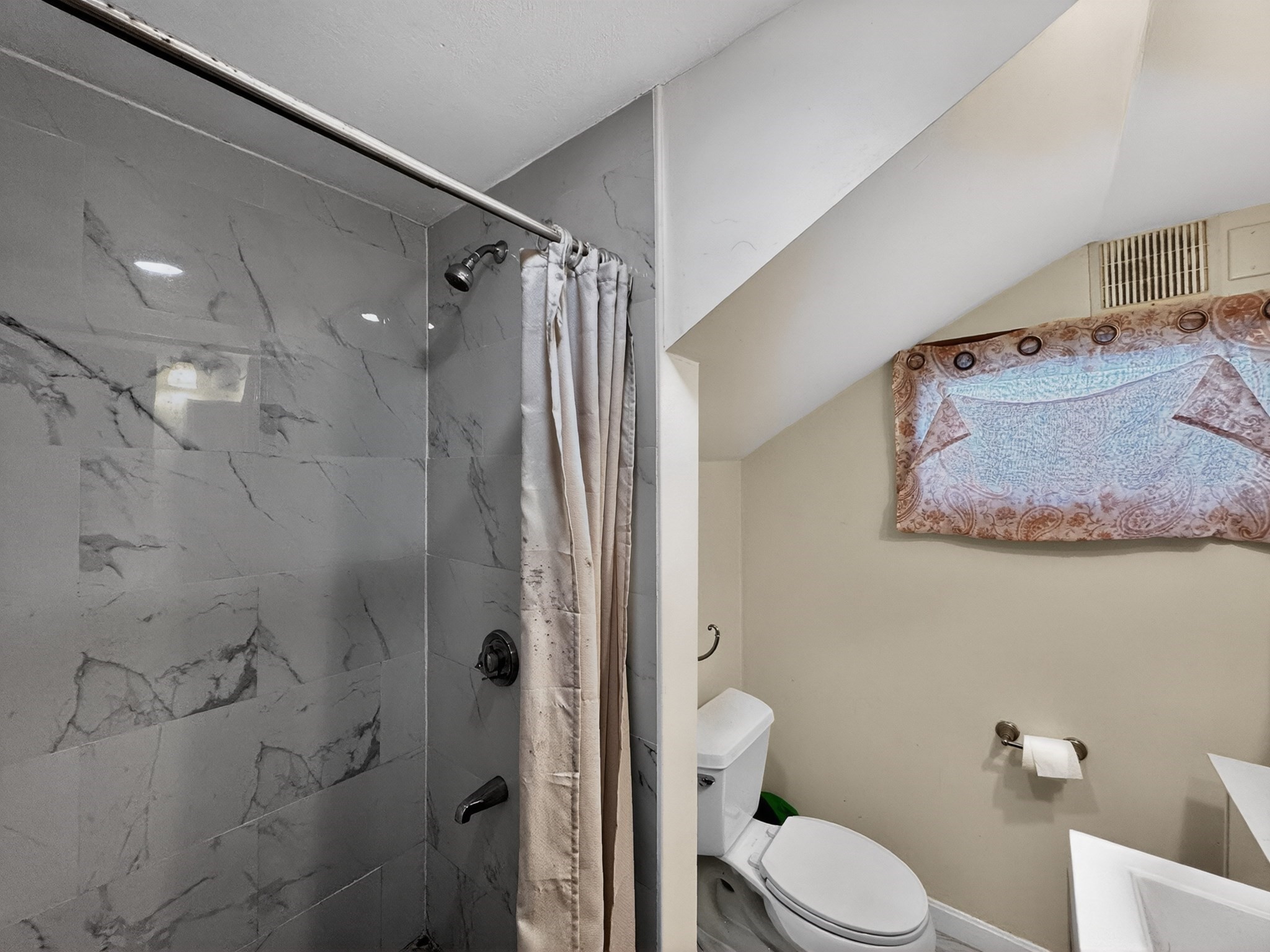 383 Highland Ave Property Photo 12