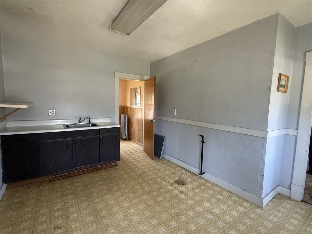 452-454 Meadow Street Property Photo 19