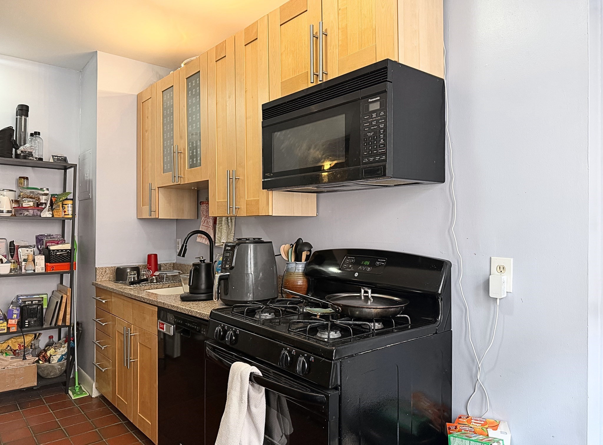 448 Park Dr # 12 Property Photo 4