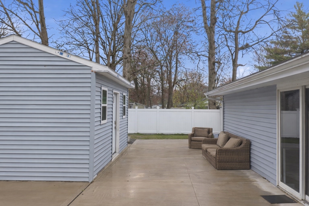 56 Dondi Rd Property Photo 3