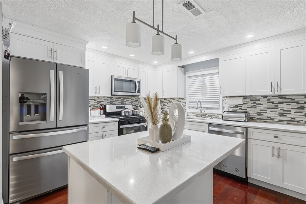 56 Dondi Rd Property Photo 14