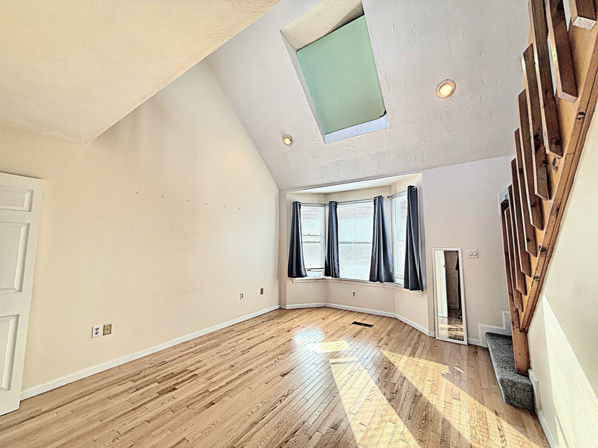 88 Belmont St # 88 Property Photo 2