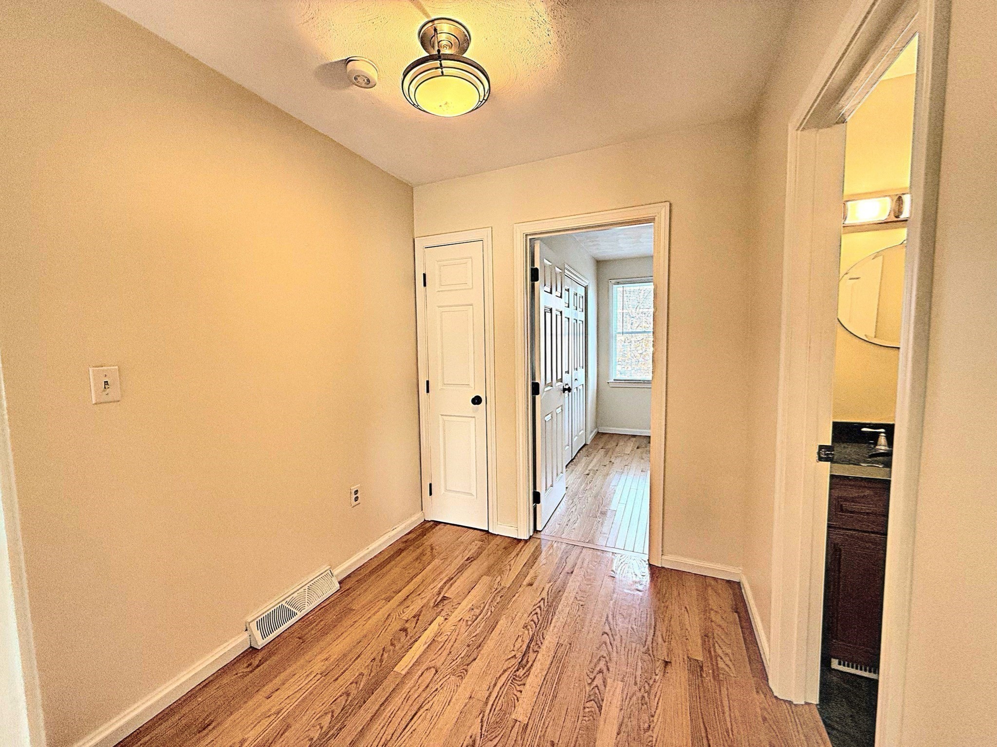 88 Belmont St # 88 Property Photo 5