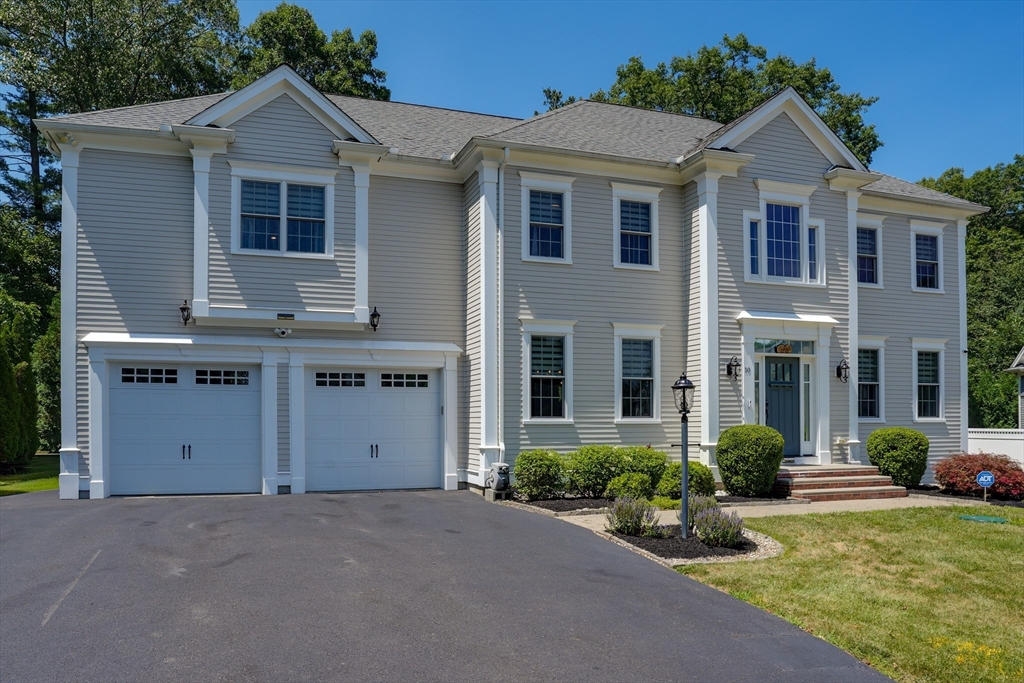 10 Sterling Ct Property Photo 1
