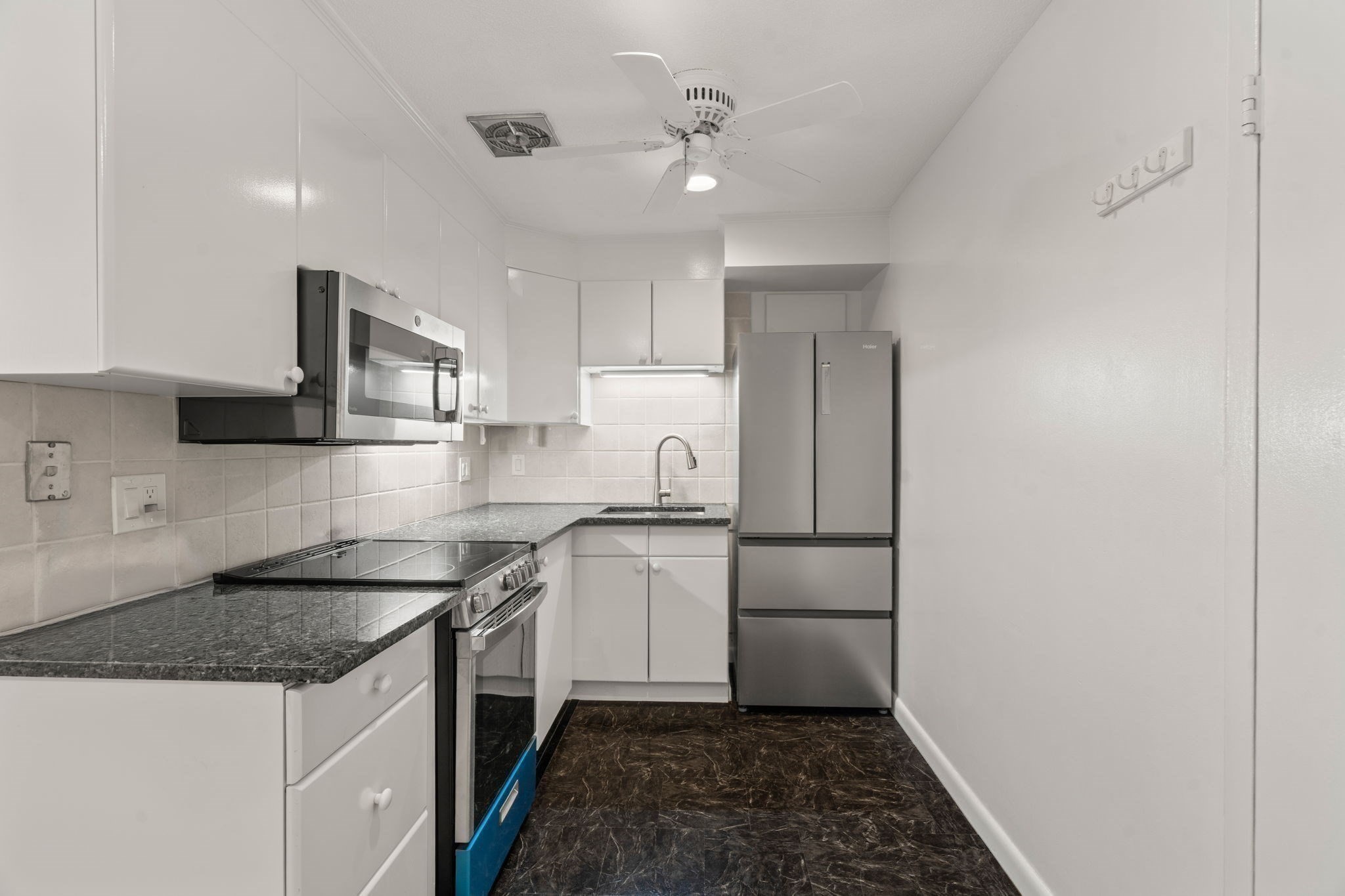 50 Green Street # 401 Property Photo 11